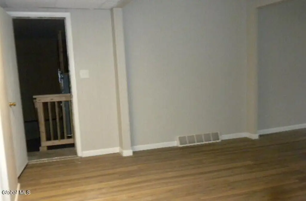 Picture 30