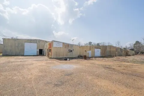 Houston, MS Commercial Building