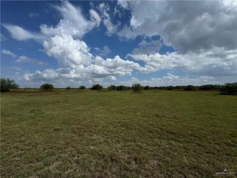 Expansive 12.5-Acre Lot in Weslaco
