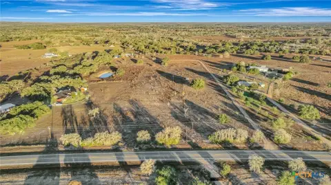 6.9 Acres in DeWitt County