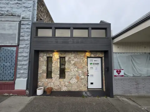 Renovated Commercial Space, Clarkston