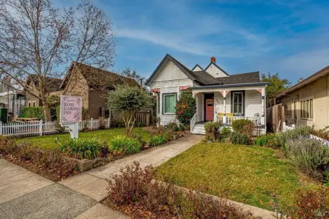 Mixed-Use Bed & Breakfast Property