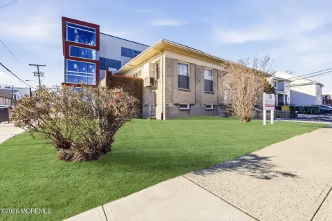 Classic Brick Building in Lakewood