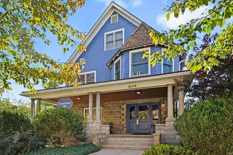 Bed & Breakfast with Caretaker Home