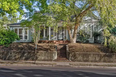 Mixed-Use Property in Cooper Young