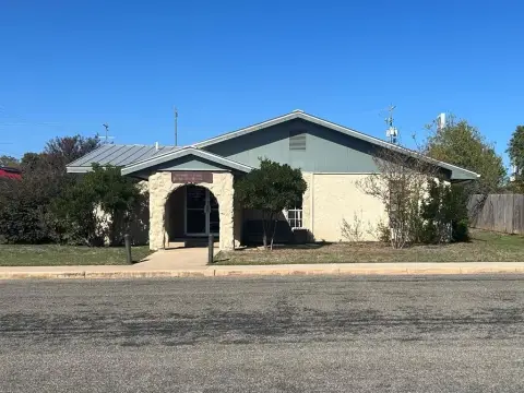 Adaptable Building in Llano, Texas