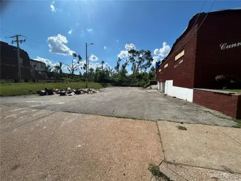 Commercial Lot Near Funeral Home
