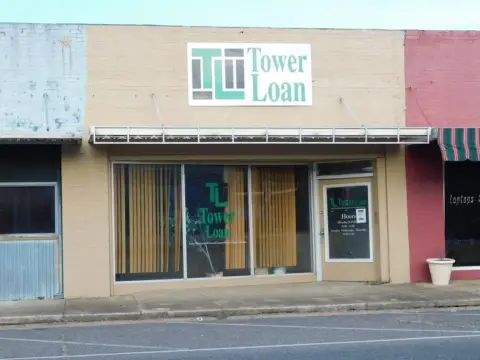 Commercial Building in Downtown Springhill