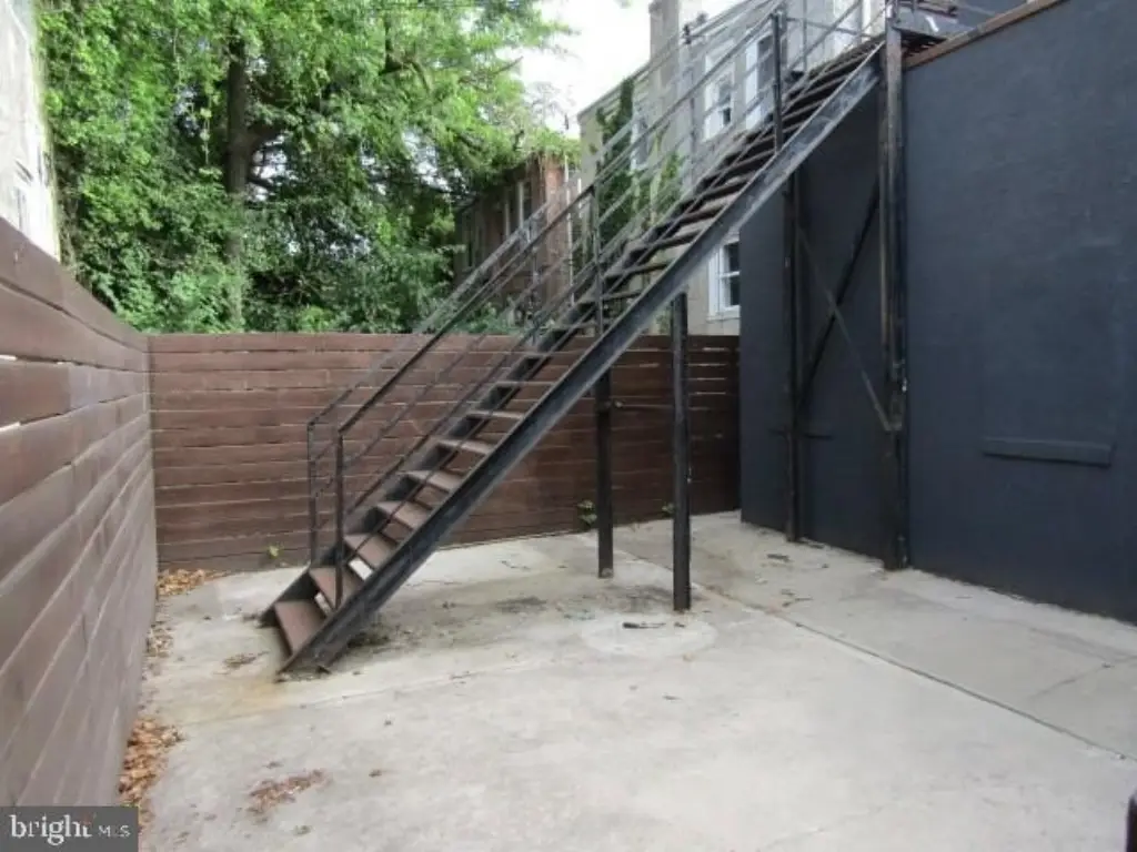 Picture 3