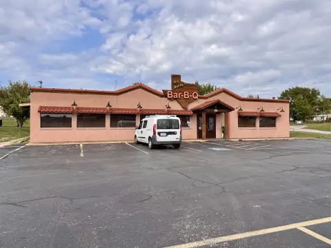 Restaurant with Highway Frontage