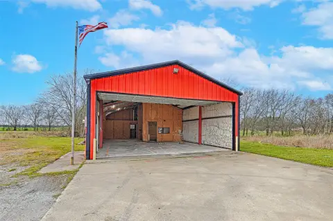 Flex Space with Garage Door