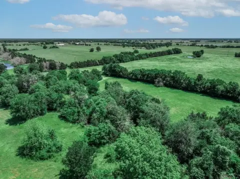 Expansive Land Tract in Sumner