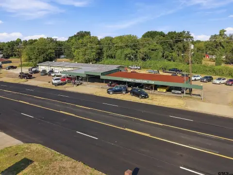 Automotive Property with Existing Building