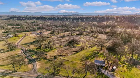 Creekfront Land Parcel in Oak Run