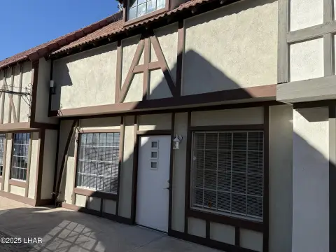 Retail/Office Space in Shambles Village