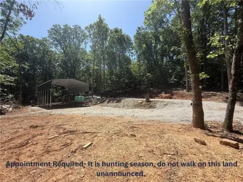 Unrestricted Land with River Access