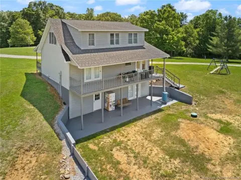 20+ Acre Retreat with Creek