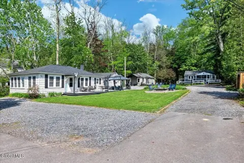 Lakefront Furnished Triplex