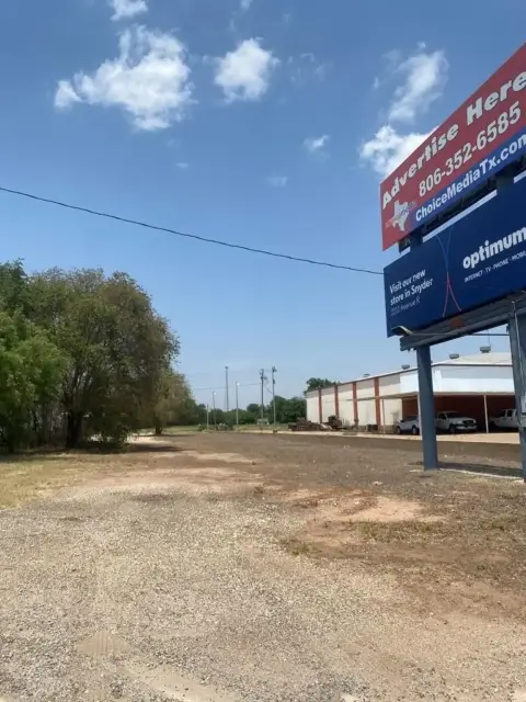 Vacant Commercial Lot on 25th