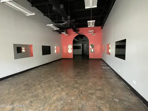Retail Suite with High Ceilings
