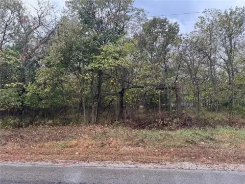 Wooded Lot in Linn Valley