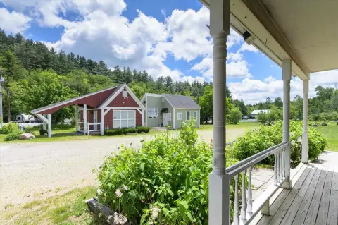 Renovated Multi-Building Income Compound