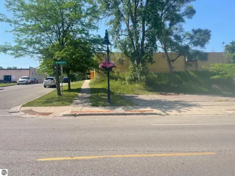 Commercial Lot Near City Hall