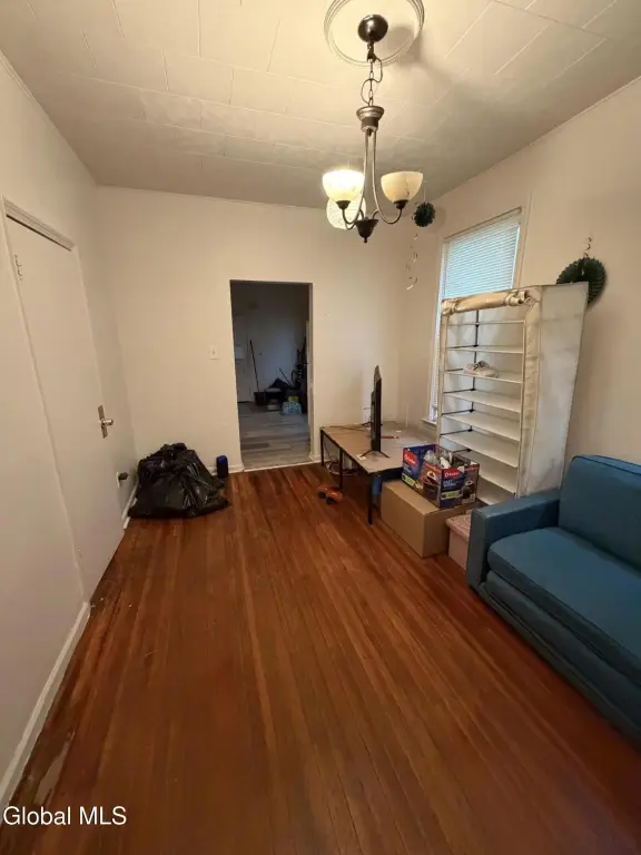 Picture 10