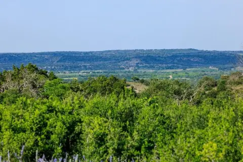 Fredericksburg Hill Country Living