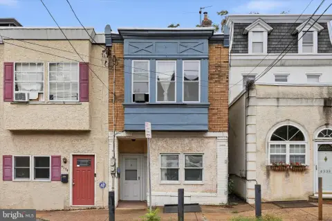 Duplex with Fenced Rear Yard