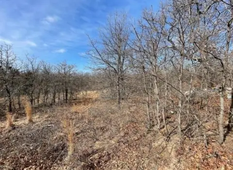 Land Lot in Harrah, OK