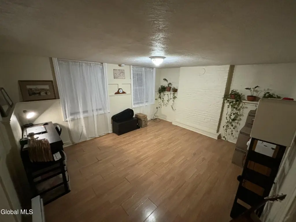 Picture 16