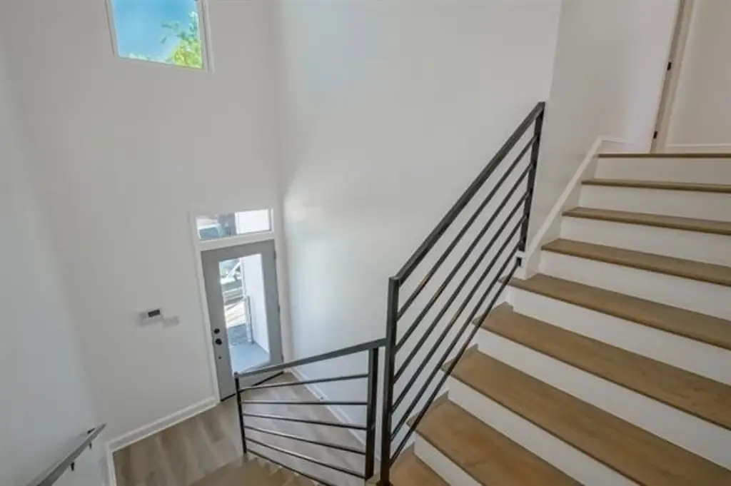 Picture 5