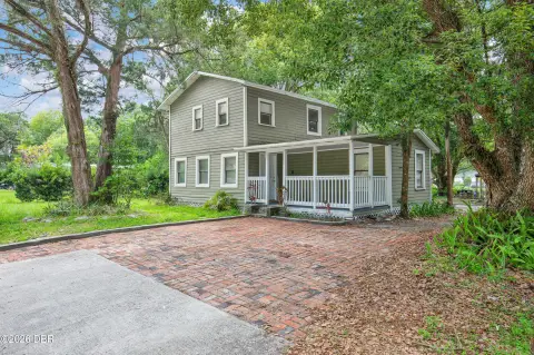 Duplex with Tenant-Occupied Downstairs Unit