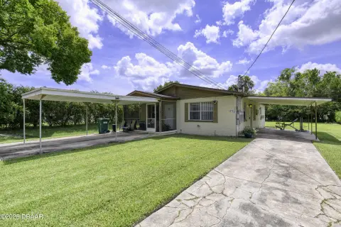 Well-Maintained Duplex with New Roof