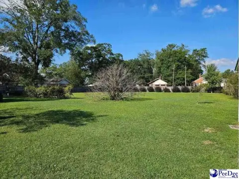 Residential Lot with Gazebo, Dillon