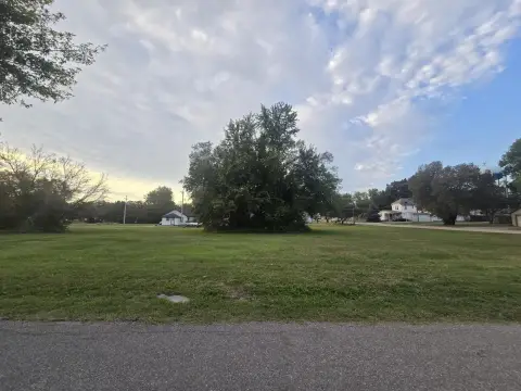 Residential Lot in Winfield, KS