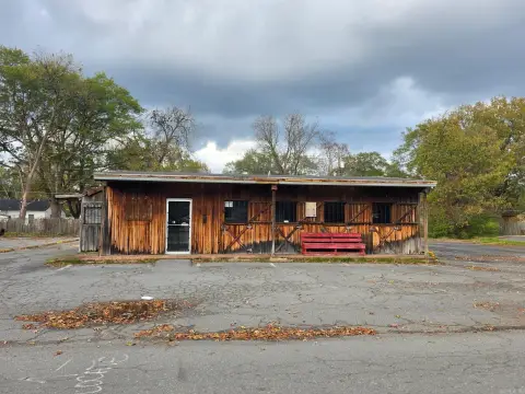 Turnkey Restaurant Opportunity in Pine Bluff