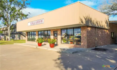 Established Business Opportunity in El Campo