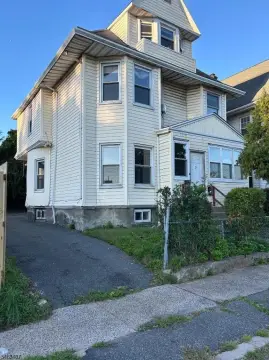 Duplex with Walkout Lower Level