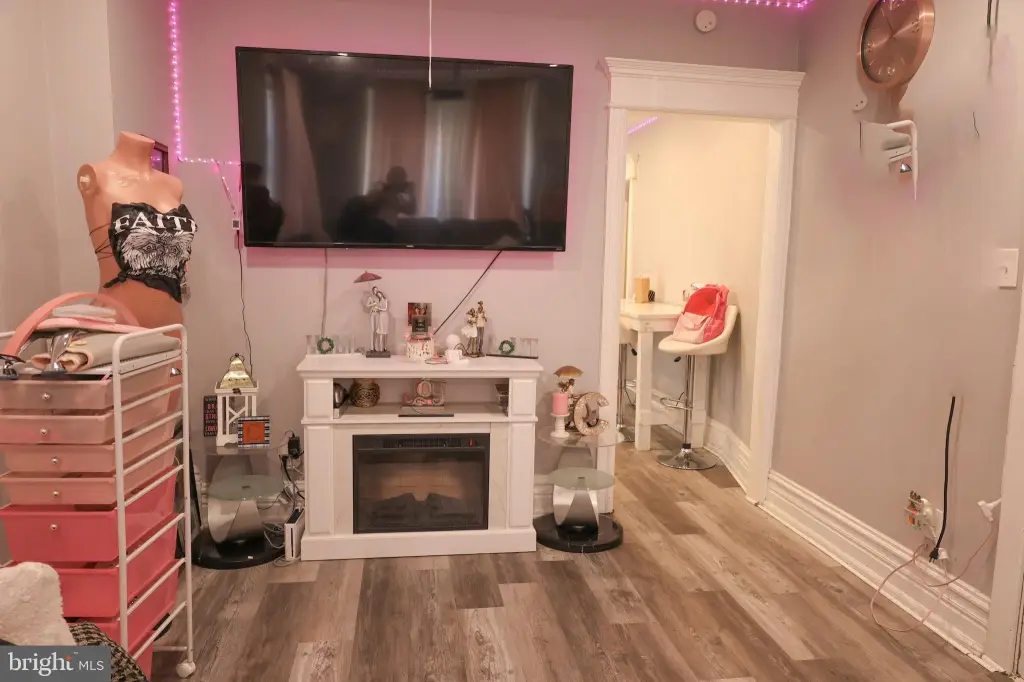Picture 5