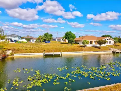Waterfront Lot in Cape Coral