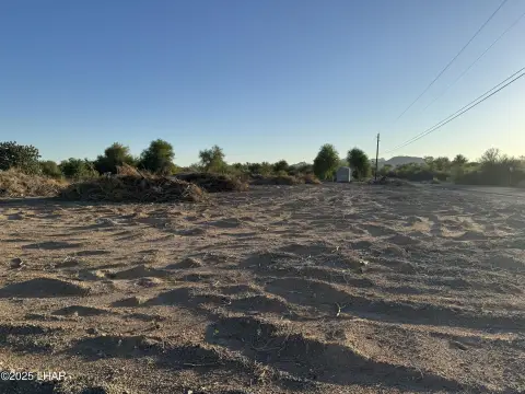 Bouse, AZ 1.3 Acre Lot