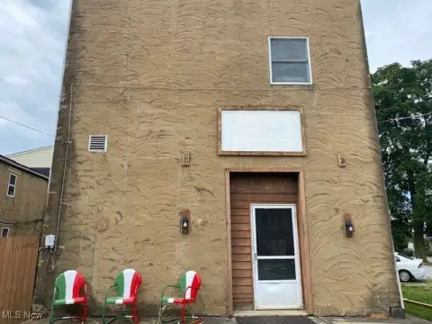 Commercial Retail Space For Lease