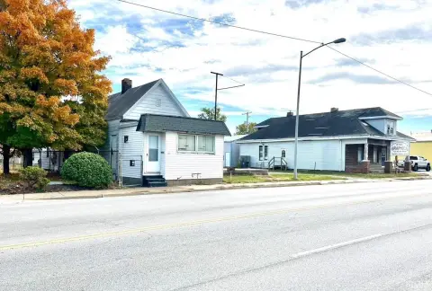 Mixed-Use Property with Ample Parking