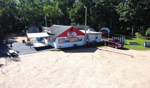 Bar and Pub with Living Quarters