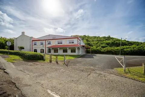 Industrial Flex Warehouse with Offices