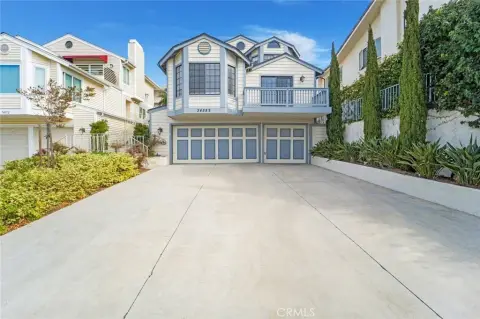Updated Ocean-View Duplex