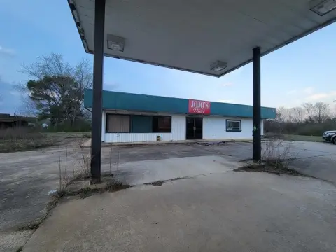 Belleville Commercial Property For Sale