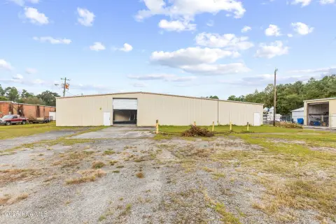 Warehouse with Rear Truck Access